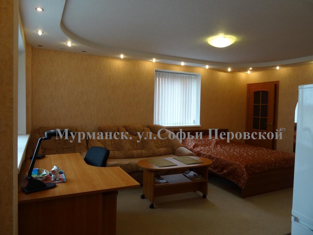 Apartment On Sofi Perovskoy 21 摩尔曼斯克 外观 照片